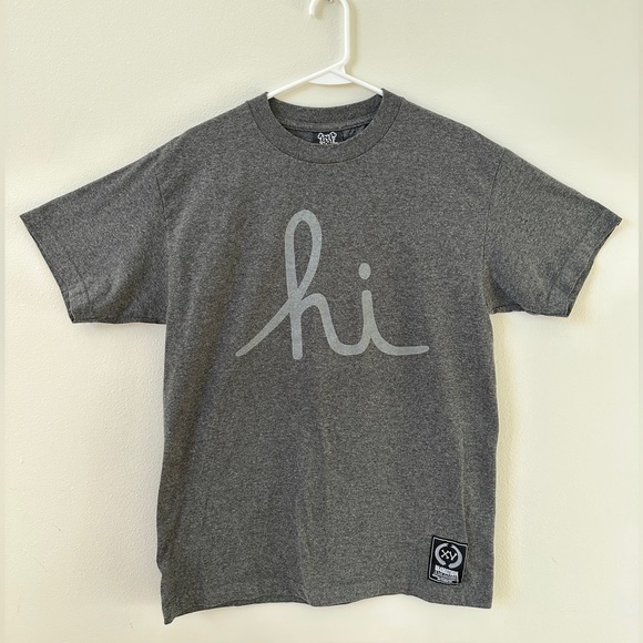 IN4MATION Dark Gray (Gray letter) HI SCRIPT TEE, Medium - Picture 1 of 6